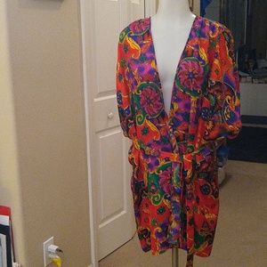 Colorful vintage Gillian O'Malley belted lightweight robe size medium